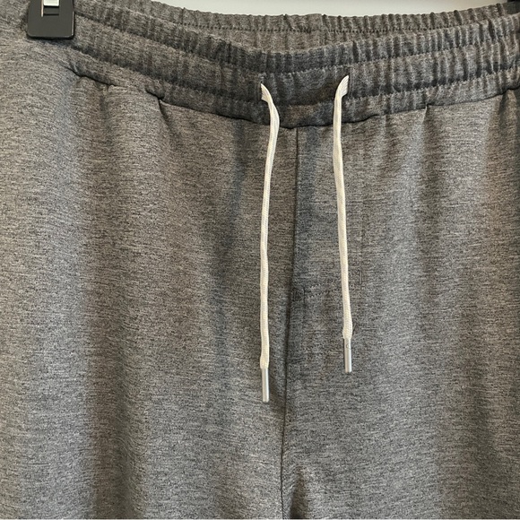 Men's Vuori Sunday Performance Jogger's - Picture 4 of 9